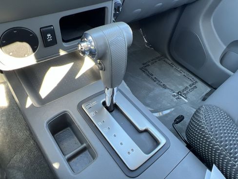 Used 2018 Nissan Frontier Desert Runner image 19