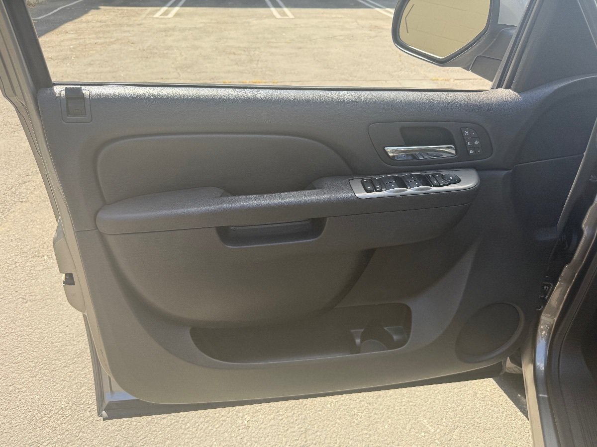 Used 2013 Chevrolet Silverado 1500 LTZ RWD image 11