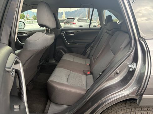 Used 2025 Toyota RAV4 XLE AWD/4WD image 25