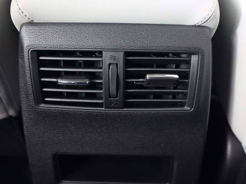 New 2025 Mitsubishi Outlander SE image 54