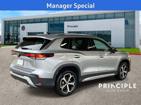 New 2025 Volkswagen Tiguan SE image 5