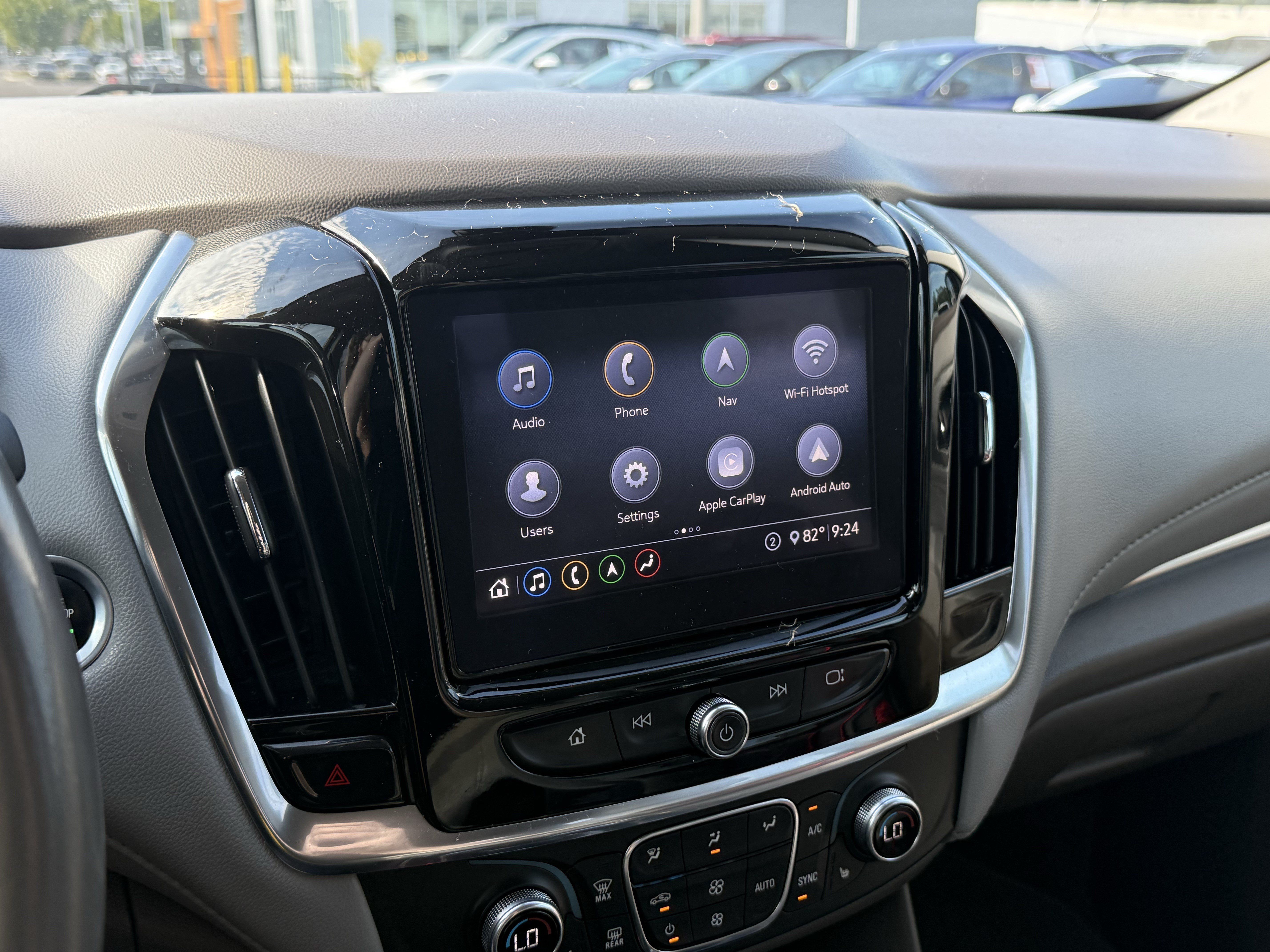 Used 2021 Chevrolet Traverse LT w/ LT Premium Package FWD image 15