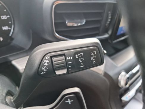 Used 2020 Ford Explorer XLT w/ Equipment Group 202A AWD/4WD image 25