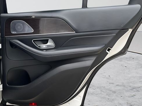 Used 2020 Mercedes-Benz GLE 450 4MATIC w/ Premium Package image 25