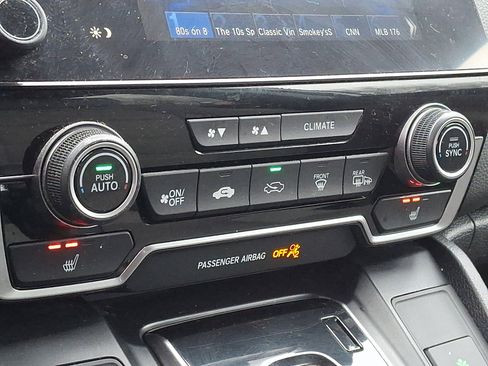 Used 2018 Honda CR-V EX image 16