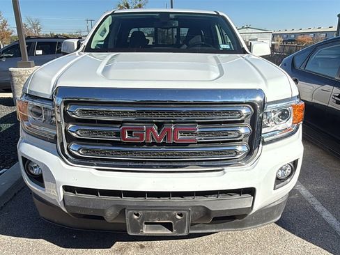Used 2018 GMC Canyon SLE w/ SLE Convenience Package image 2