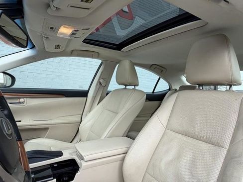 Used 2013 Lexus ES 300h image 12