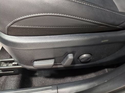 Used 2024 Kia Seltos EX FWD image 16