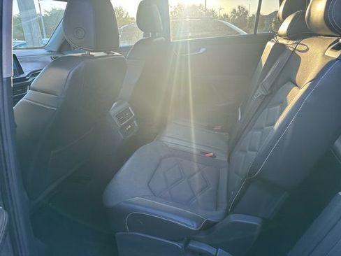 Used 2024 Volkswagen Atlas SE FWD image 5