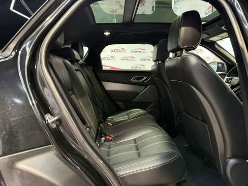 Used 2022 Land Rover Range Rover Velar R-Dynamic S image 43