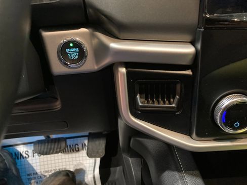 Used 2024 Ford Expedition Max XLT image 33