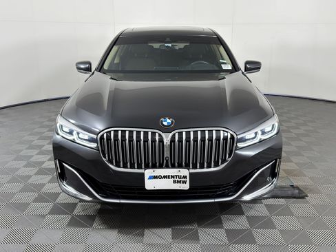 Used 2020 BMW 750i xDrive w/ Cold Weather Package image 5