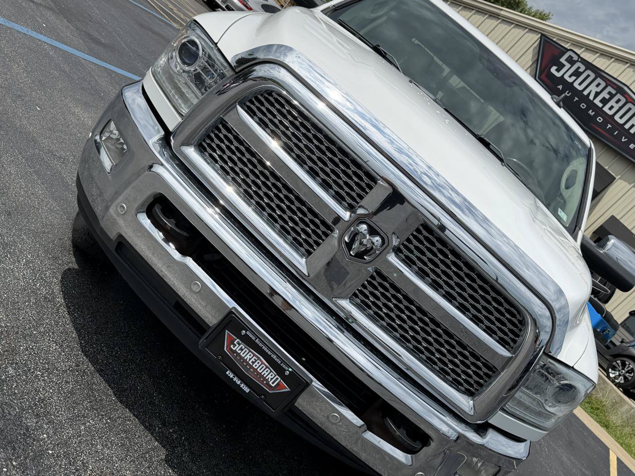 Used 2018 RAM 2500 Laramie AWD/4WD image 9