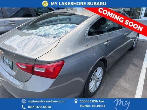 Used 2018 Chevrolet Malibu LT w/ Driver Confidence Package FWD image 10
