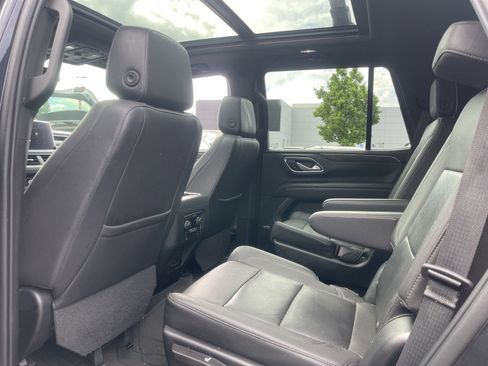 Used 2022 Chevrolet Tahoe Z71 w/ Luxury Package image 4