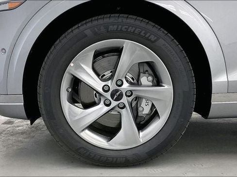 Used 2026 Genesis GV70 2.5T Advanced AWD/4WD image 15