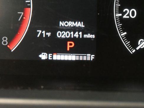 Used 2023 Honda HR-V EX-L image 36