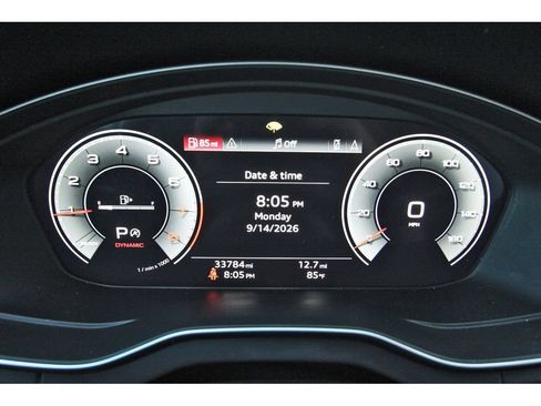 Used 2022 Audi Q5 2.0T Premium Plus w/ Premium Plus Package AWD/4WD image 16