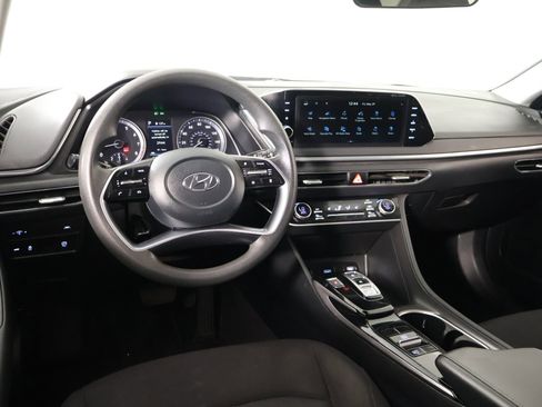 Certified 2023 Hyundai Sonata SEL w/ Preferred Accessory Package FWD image 2