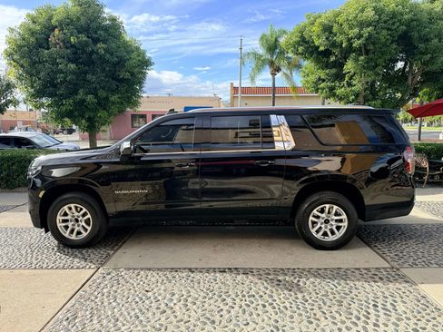 Used 2021 Chevrolet Suburban LT image 8