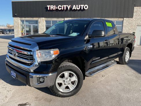 Used 2016 Toyota Tundra SR5 image 1