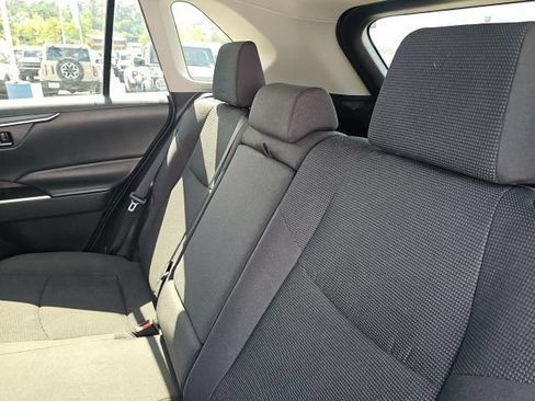 Used 2019 Toyota RAV4 LE FWD image 14