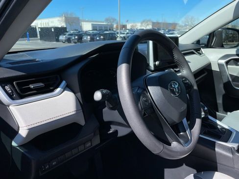 Used 2024 Toyota RAV4 XLE Premium image 28