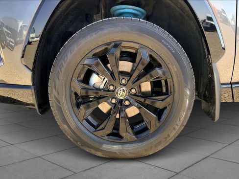 Used 2022 Toyota RAV4 XSE image 11