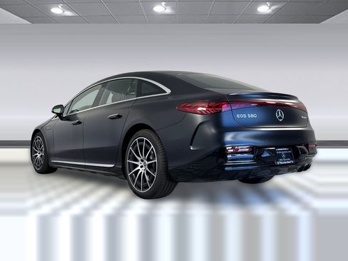 New 2026 Mercedes-Benz EQS 580 4MATIC Sedan image 3