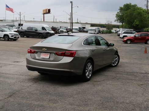 Used 2025 Chevrolet Malibu LT image 5