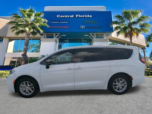 Certified 2026 Chrysler Pacifica Select FWD image 8