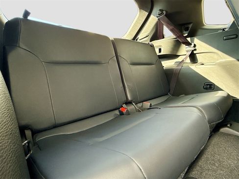 New 2025 Mitsubishi Outlander SE image 28