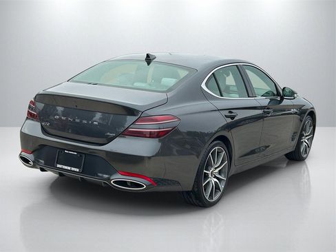 Used 2025 Genesis G70 2.5T image 5