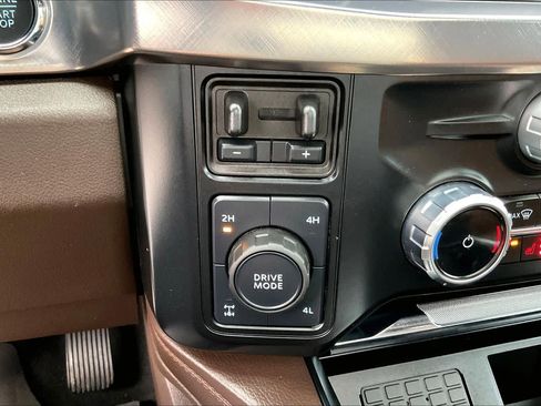 Used 2024 Ford F250 King Ranch image 31