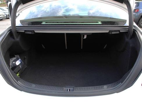 Used 2017 Mercedes-Benz E 300 image 31