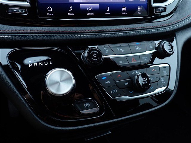 New 2027 Chrysler Pacifica Select AWD/4WD image 20