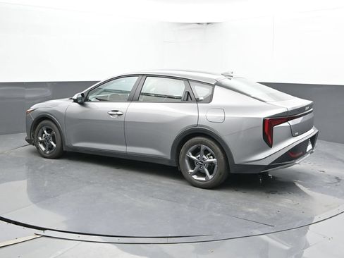 Used 2025 Kia K4 FWD image 10