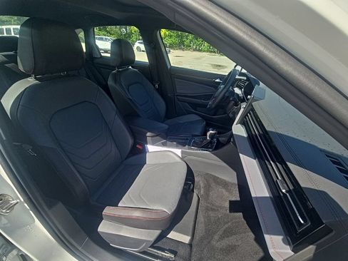 Used 2025 Volkswagen Jetta GLI Autobahn FWD image 30
