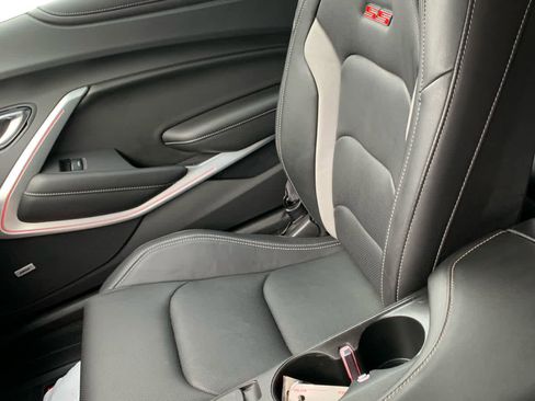 Used 2020 Chevrolet Camaro SS image 19