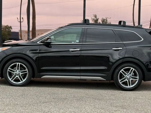 Used 2018 Hyundai Santa Fe Limited FWD image 4