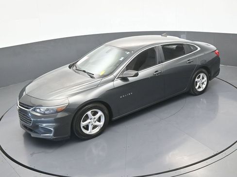 Used 2018 Chevrolet Malibu LS FWD image 38