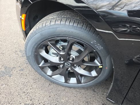 New 2026 Chrysler Pacifica Select w/ S Appearance Package FWD image 32