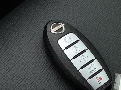 Certified 2022 Nissan Rogue SV w/ SV Premium Package image 19