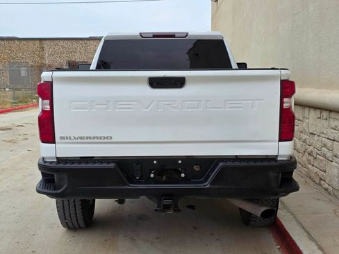 Used 2021 Chevrolet Silverado 2500 W/T w/ WT Convenience Package image 4