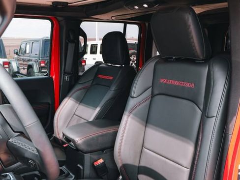 Used 2025 Jeep Wrangler Unlimited Rubicon image 11