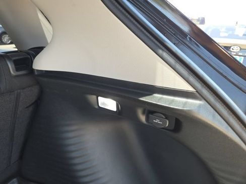 Certified 2024 Honda HR-V LX image 19