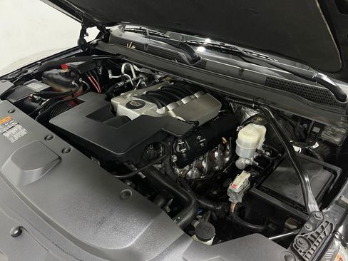 Used 2018 Cadillac Escalade Luxury image 28