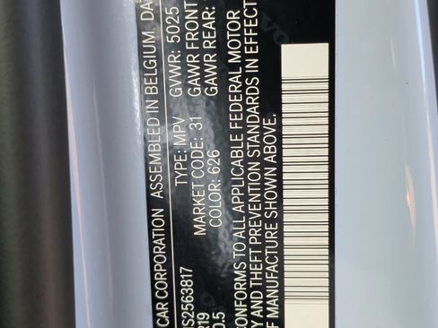 Used 2025 Volvo XC40 B5 Plus image 37