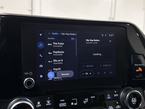 Used 2023 Toyota Highlander LE image 14