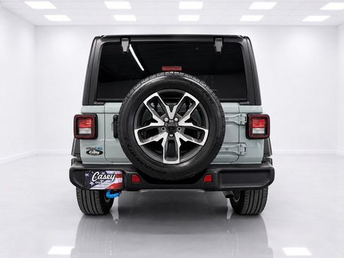 Used 2024 Jeep Wrangler Unlimited w/ Convenience Group AWD/4WD image 11